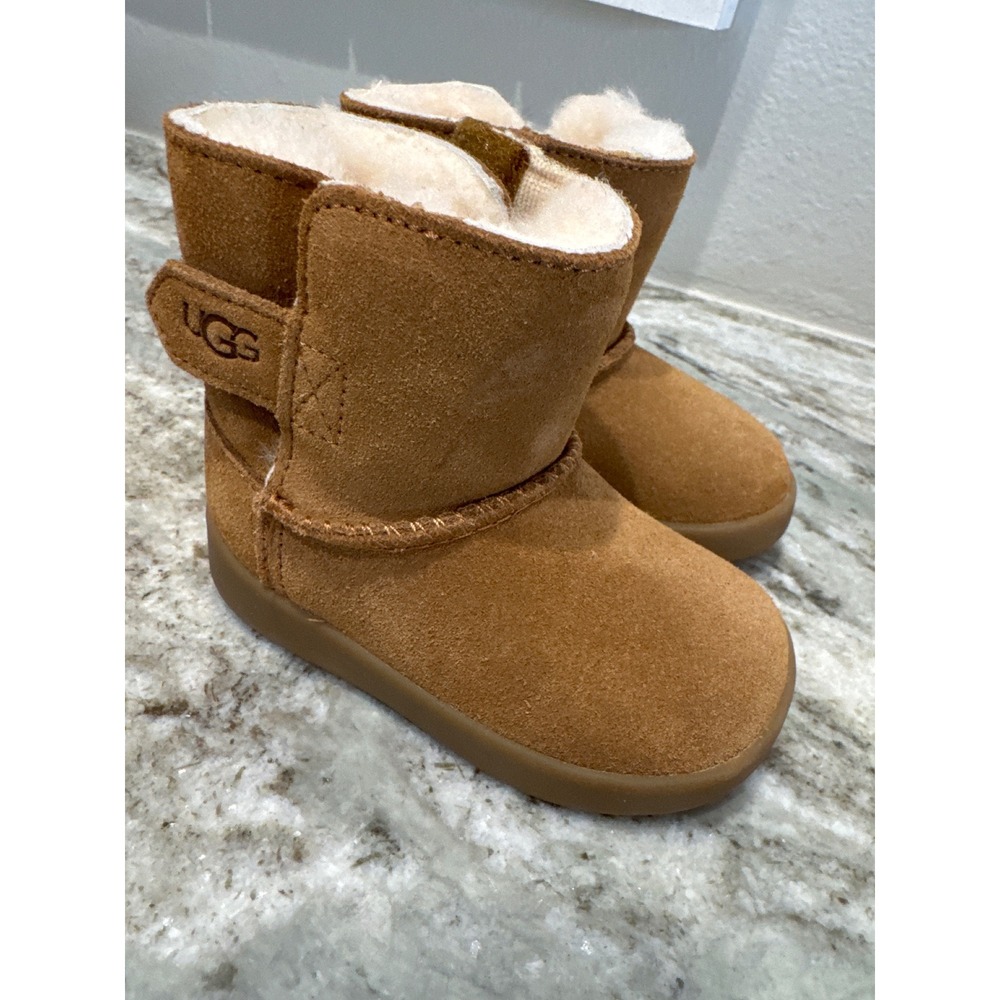 UGG Toddler Walker Keelan boots chestnut soft suede upper Velcro strap size 4/5
